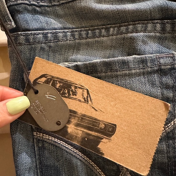 💸 NWT William Rast Sadie Straight Leg Distressed 24 - Picture 2 of 4